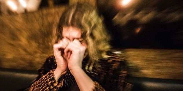 Tal fra Det Nationale Sorgcenter viser, at omkring 6.000 børn og unge hvert år mister en mor eller far. Kun 31 kommuner tilbyder sorghjælp til børnene.