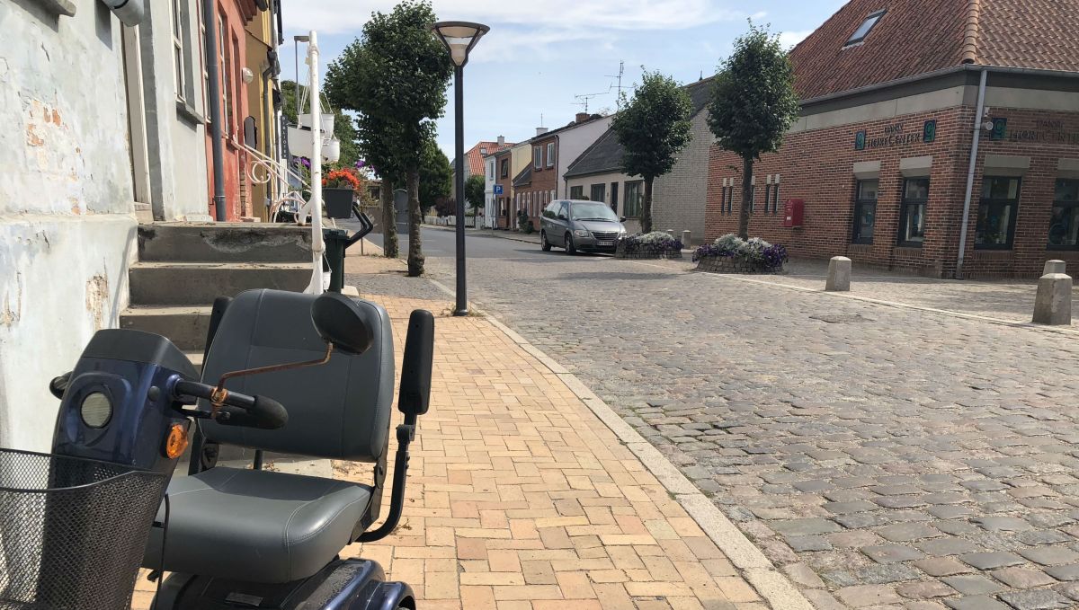 Selv om det går fremad i mange udkantskommuner oplever de ifølge mange ansøgninger til særpuljer et stigende udgiftspres - blandt andet fordi mange borgere på førtidspension søger mod de lave boligudgifter - her fra gaderne i Rudkøbing. (