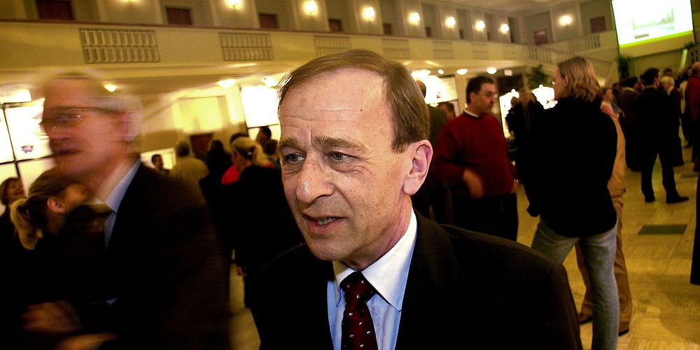 Når Gentoftes borgmester Hans Toft opkræver kommuneskat hos sine borgere, så går mere end halvdelen af pengene til at betale kommunal udligning, viser en opgørelse fra Økonomi- og Indenrigsministeriet. (