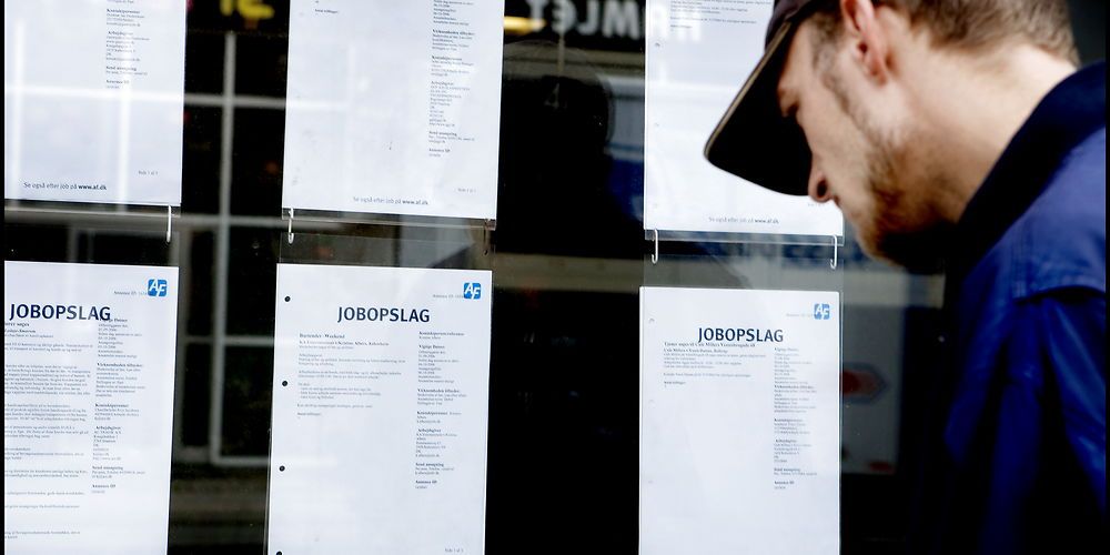 (ARKIVFOTO) Der er meget færre ufaglærte og en meget større del langt fra arbejdsmarkedet i den gruppe, der er tilbage, skriver vismænd i ny rapport. (