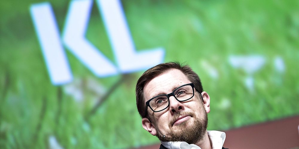 Simon Emil Ammitzbøll-Bille (LA), økonomi- og indenrigsminister vil have de 98 kommuner til at blive enige om enudloigningsreform.  (