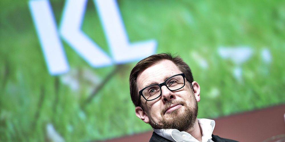 Simon Emil Ammitzbøll-Bille (LA), økonomi- og indenrigsminister har fået ansøgninger fra 61 kommuner, som anser sig for at være særligt vanskeligt stillet, og derfor vil have ekstra tilskud fra to puljer. (