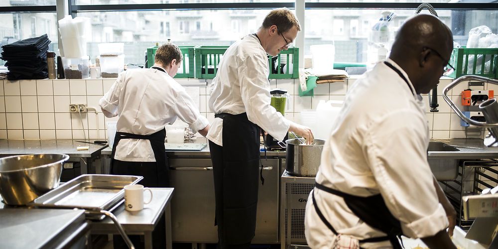 (ARKIV) Løntilskud bliver brugt mindre i opgangstider, forklarer jobchef i Aabenraa. Når der er mangel på arbejdskraft, må arbejdsgiverne selv betale. (