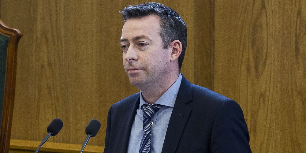 Venstres beskæftigelsesordfører Hans Andersen kritiserer Peter Hummelgaard for at skifte kurs i forhold til kommunerne.