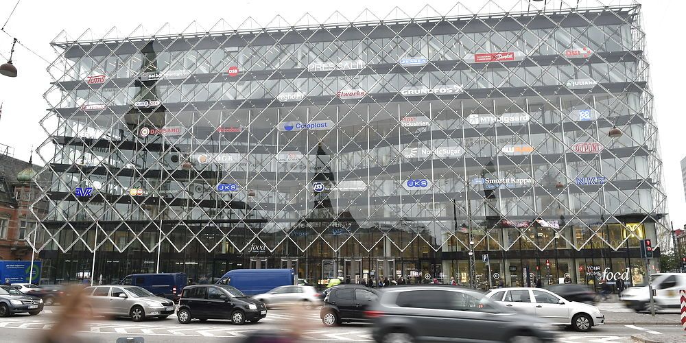 (ARKIV) Dansk Industri opfordrer virksomheder til at bruge kommunernes jobcentre mere. Her er det DIs hovedkontor i København. (