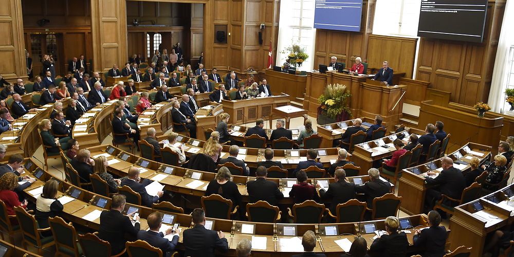 Folketinget åbnede i dag. I den kommende samling skal folketinget bl.a. tage stilling til, om arbejdsgiverne skal have lettere adgang til at hente arbejdskraft uden for EU. (