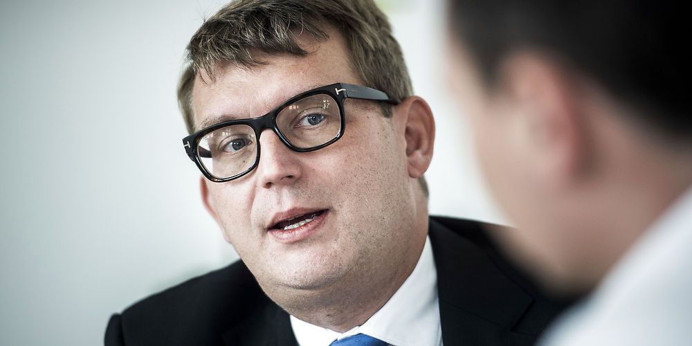 Besklftigelsesminister Troels Lund Poulsen (V) har sendt brev til kommunerne for at få dem til at få kontanthjælpsmodtagere til at registrere, at de søger job.  (