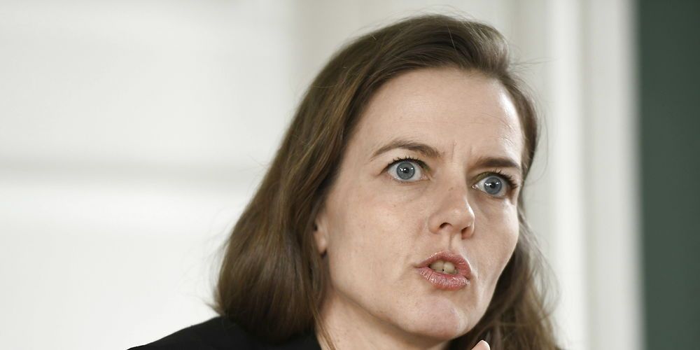 Sundhedsminister Ellen Trane Nørby (V) afviser kritik af budgetgaranti på KMF-området. Hun mener blot, athun har opfyldt KL's ønsker.. (