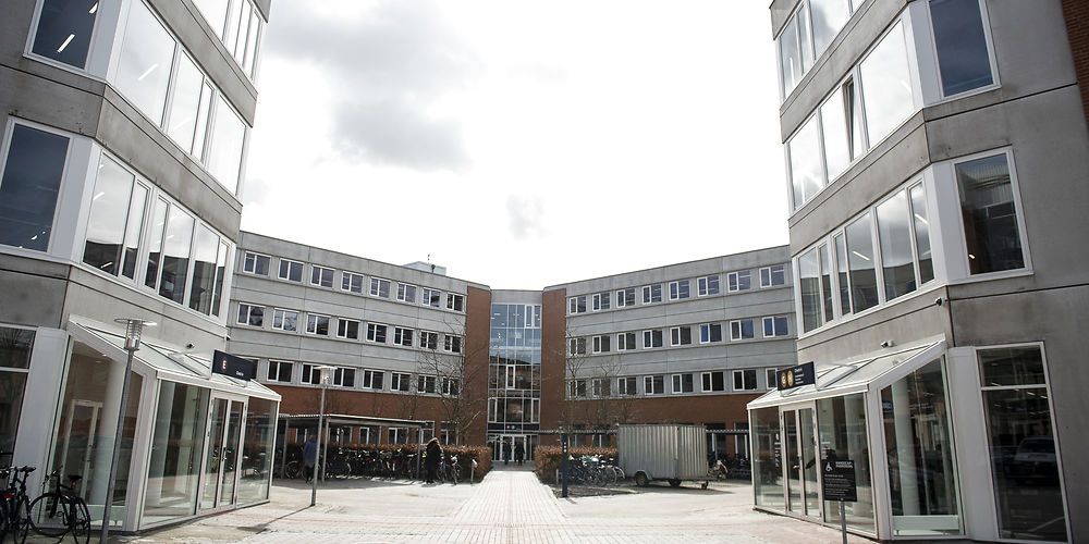 København åbner Danmarks mest moderne jobcenter i Valby. Det bliver indviet fredag af beskæftigelses- og integrationsborgmester Cecilia Lonning-Skovgaard (V), - efter NB-Beskæftigelses deadline. (