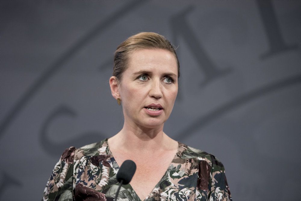 Statsminister Mette Frederiksen og Socialdemokratiet risikerer at få problemer på den lange bane, hvis ikke partiet får indfriet planerne om en ret til tidligere folkepension, mener politisk kommentator Noa Redington.