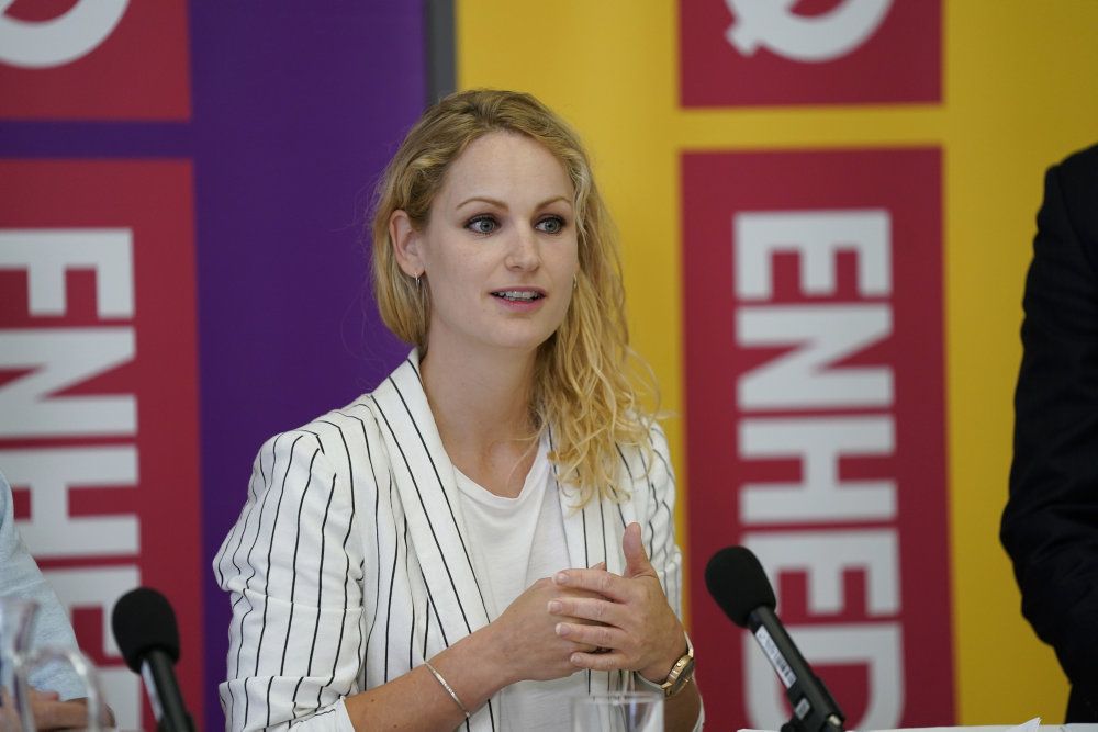 Pernille Skipper, Enhedslistens politiske ordfører, skulle ved partiets sommergruppemøde svare på spørgsmål om sygemeldt EL-borgmester.