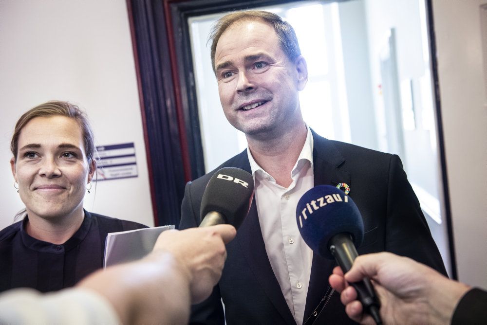 Finansminister Nicolai Wammen (S) og social- og indenrigsminister Astrid Krag (S) har inviteret repræsentanter fra KL med KL-formand Jacob Bundsgaard til sættemøde i Finansministeriet onsdag.
