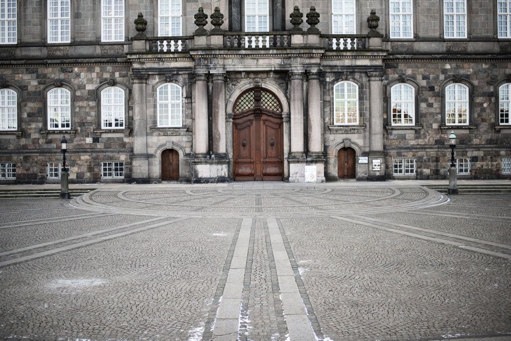 Djøf ser gerne, at politikerne skruer ned for tempoet, når de gennemfører reformer. Medarbejderne i ministeriernes departemener har svært ved at følge med. (Arkivfoto