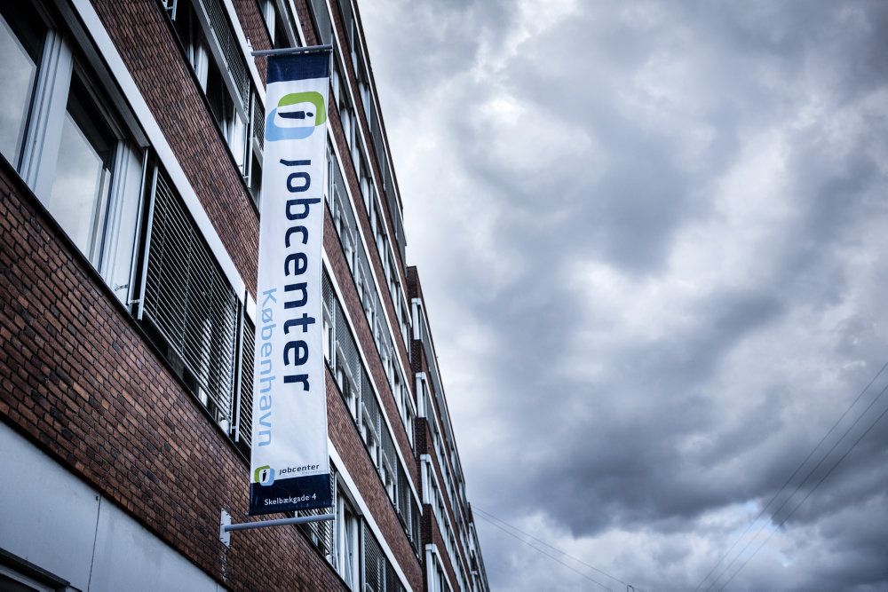 I andet kvartal steg antallet af personer på offentlige ydelser med 6900 personer til 701.400 personer, oplyser Danmarks Statistik.