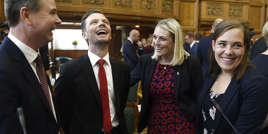 Folketingets åbning mandag. Fra venstre er det finansminister Nicolai Wammen, beskæftigelsesminister Peterr Hummelgaard, forsvarsminister Trine Bramsen og social- og indenrigsminister Astrid Krag, alle Socialdemokratiet.