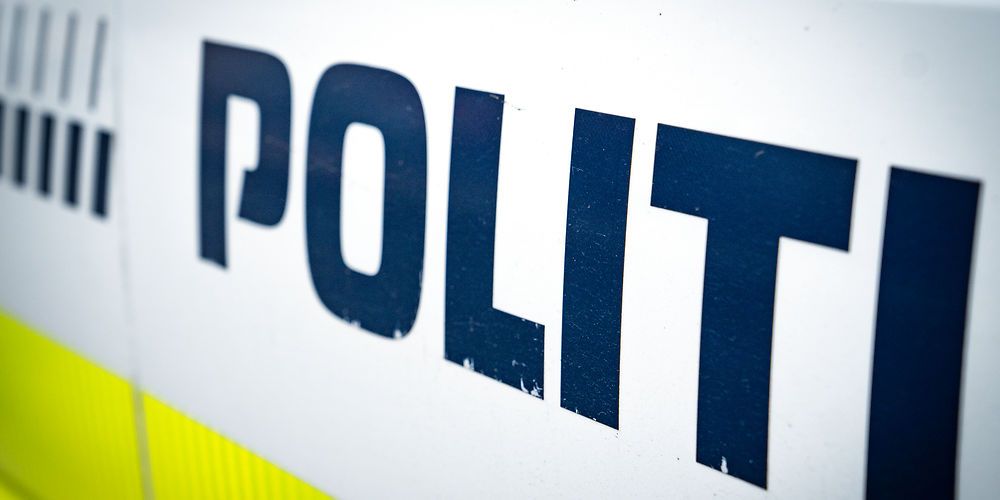 (Arkiv) Efter godt to timers politijagt kunne Midt- og Vestsjællands Politi i går anholde en 24-årig mand, der nu sigtes for håndgranat-trusler mod jobcenter.