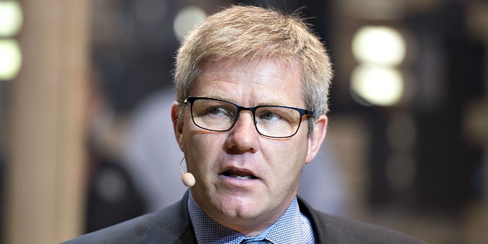 Anført af Hjørring-borgmester Arne Boelt (S) forbereder 20 kommuner landet over sig på at trække staten i retten. Baggrunden er, at kommunerne mener sig snydt for flere hundrede millioner kroner som følge af en fejl i udligningssystemet. -