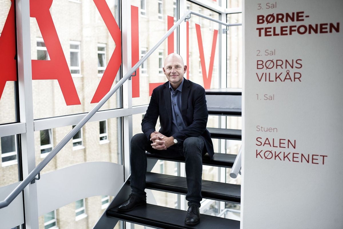 ”Børn er virkelig blevet hot i dansk politik. Når minimumsnormeringer og Sjælsmark fyldte så meget i valgkampen, er det, fordi emnerne blev bragt til torvs af dygtige interessevaretagere. Herunder Børns Vilkår, med direktør Rasmus Kjeldahl i spidsen.
