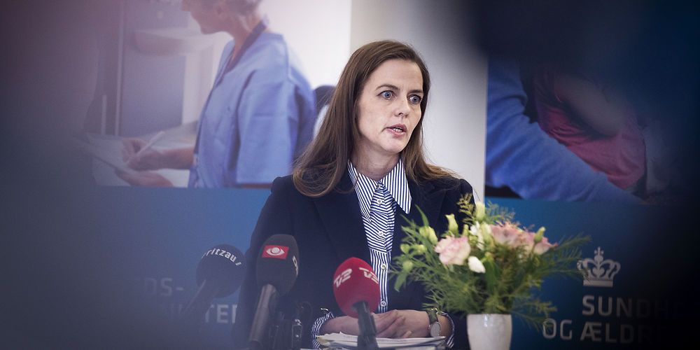 Sundhedsminister Ellen Trane Nørby erkender nu problemerne med kommunernes afregning for sundhedsydelser og udteder en budgetgaranti for 2019. (