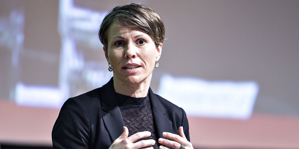 Winnie Grosbøll (S), borgmester Bornholms Regionskommune, vil sammen med sin kollega fra Lolland, Holger Schou Rasmussen forhindre, at de to kommuner skal aflevere penge til to hovedstadskommuner fra pulje for faldende folketal. (
