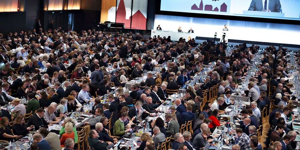 Det var kun Libetal Alliance og en enkelt konservativ, der talte imod en vedtagelse om store forventninger om flere penge til kommunerne ved Kommunalpolitisk Topmøde i Aalborg Kongres og Kulturcenter. (