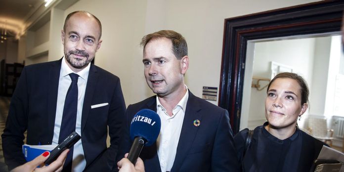 Finansminister Nicolai Wammen (S), sundheds- og ældreminister Magnus Heunicke og social- og indenrigsminister Astrid Krag er på en svær opgave ved økonomiforhandlingerne. De skal sikre en ansvarlig løsning og ikke skuffe de opskruede velfærdsforvetninger for meget.