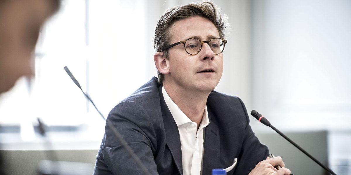 Venstres gruppenæstformand, Karsten Lauritzen, kalder politikernes pensionsforhold for 'et levn fra fortiden'. (Arkivfoto)