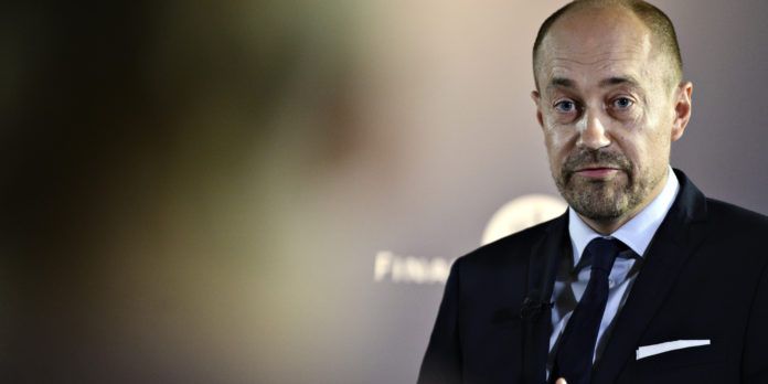 Sundhedsminister Magnus Heunicke, da regeringen og Danske Regioner præsenterede økonomiaftalen for 2020 på et pressemøde. Han kom ikke næremere ind på, hvornår de lovede 1.000 sygeplejersker vil være på plads. 