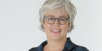 (Arkiv) Både arbejdsgivere og arbejdstagere vil have gavn af, at 40-50 årige med f.eks. leddegigt kan fortsætte i deres eget job som fleksjobbere, lyder det fra Gigtforeningens formand Mette Bryde Lind. -