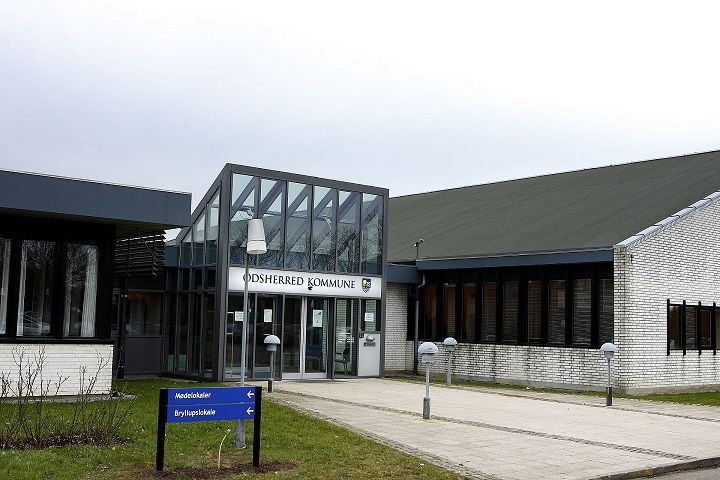300 medarbejdere i Odsherred Kommune får fra næste uge en kortere arbejdsuge målt i dage, men til gengæld får borgerne mulighed for at kontakte borgerservice uden for åbningstid. 
