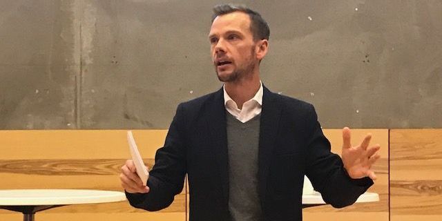 Beskæftigelsesminister Peter Hummelgaard (S) vil samle alle midler til uddannelse og opkvalificering i ny reform.