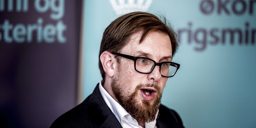 Økonomi- og indenrigsminister Simon Emil Ammitzbøll-Bille nedlægger det såkaldte servicetal. (