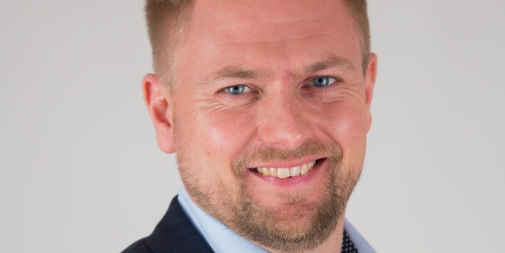 Hillerød ligger lavt på virksomhedspraktik, fordi kommunen satser på at få ledige direkte i arbejde, siger udvalgsformand for erhverv, beskæftigelse og turisme Thomas Elong (V). (