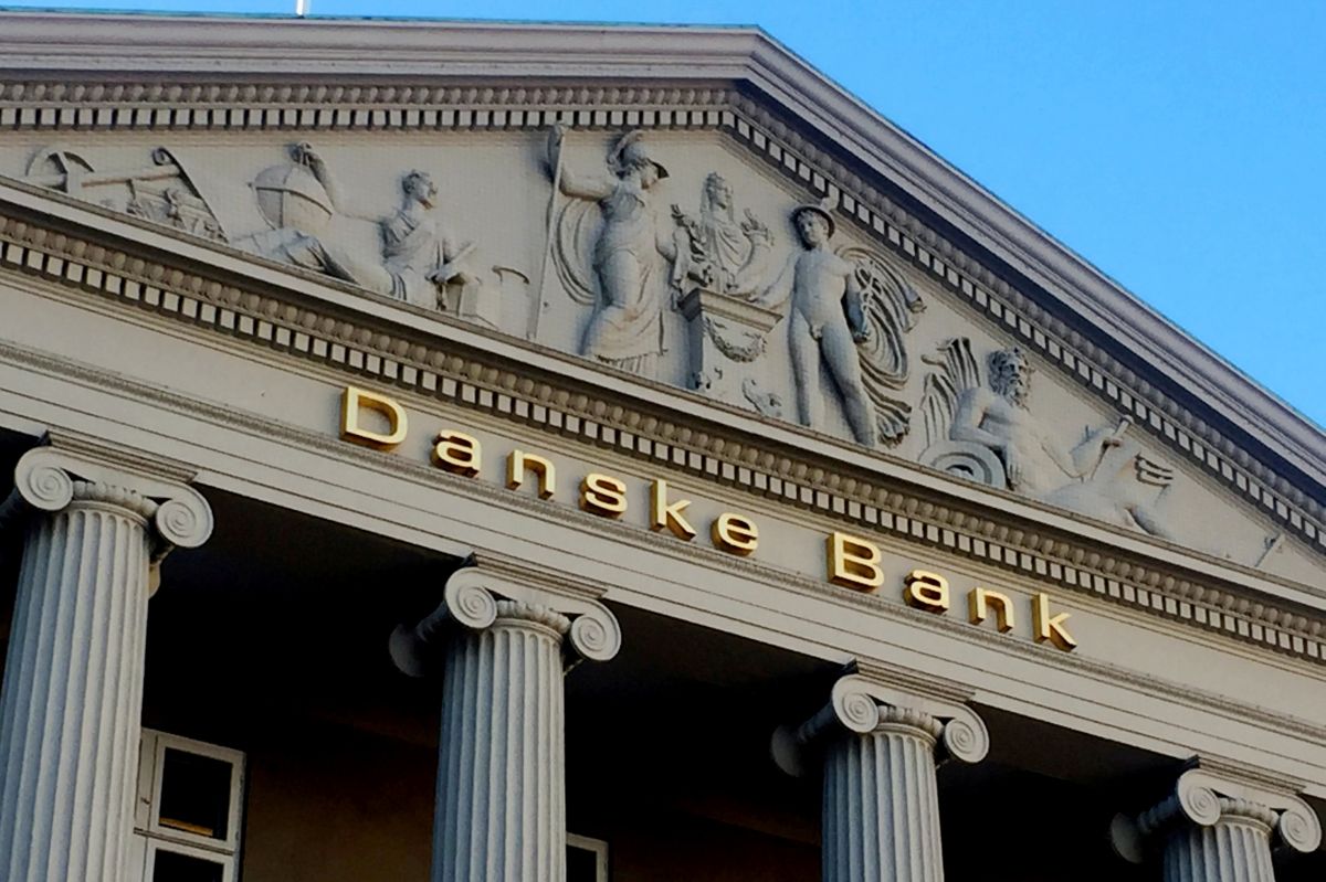 Danske Bank, Nordea og SEB har ifølge skatteministeriet udbetalt penge for refusion af udbytteskat, som ikke skulle være udbetalt. 