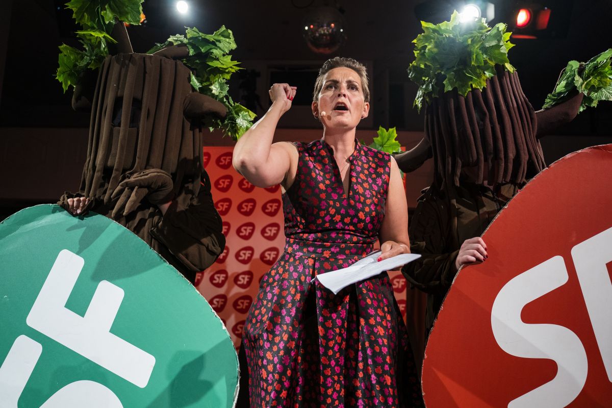 Formand Pia Olsen Dyhr SF) ved valgfesten for SF. Partiet for den folketingsgruppe med den største andel af kvinder -