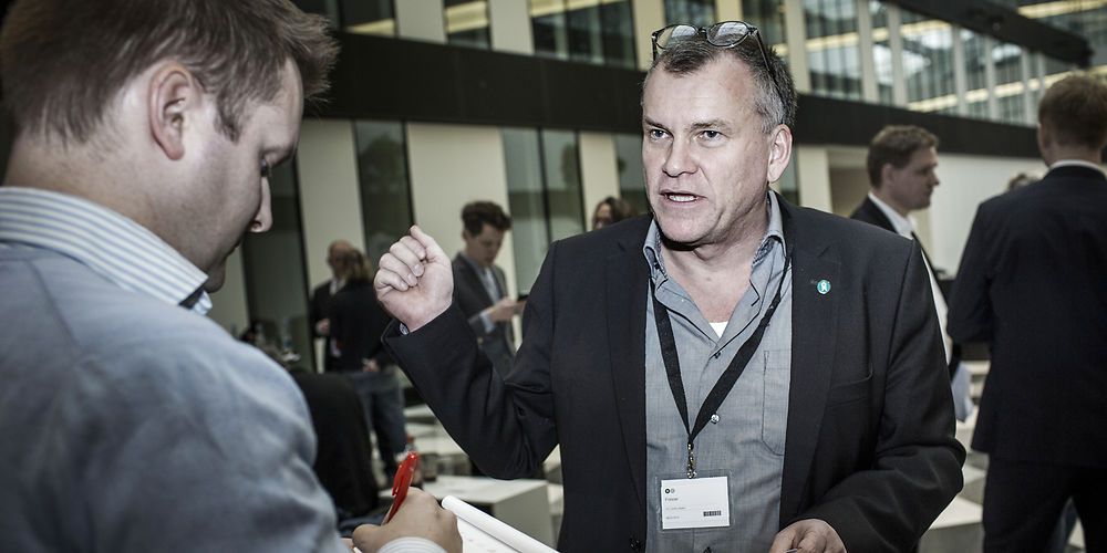 (Arkiv) Udhulingen af dagpengene fortsætter, og derfor har HK Privat lavet obligatorisk kollektiv lønsikring for medlemmerne, fortæller formand for HK Privat, Simon Tøgern.
