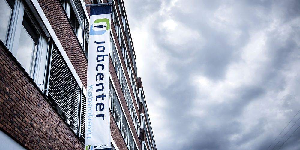 Op mod 70.000 har mistet retten til dagpenge, siden perioden blev halveret, vurderer Danske A-kasser.