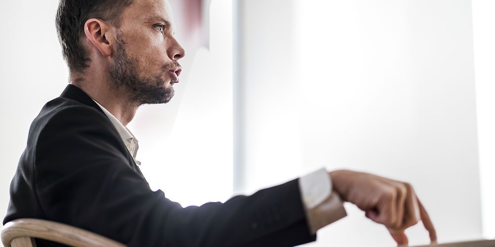 Den nye beskæftigelsesminister udviser i et svar til Haderslev Kommune ingen forståelse for, at kommunen forsøger at administrere tildelingen af overførselsindkomster strammere for at styre økonomien.