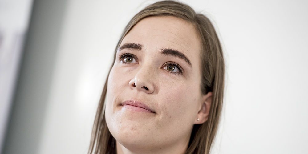 Social- og Indenrigsminister Astrid Krag er stærkt utilfreds med, at kommunerne ikke har gennemført den kontrol af CPR-registrene, som ministeriet havde krævet gennemført senest første oktober.