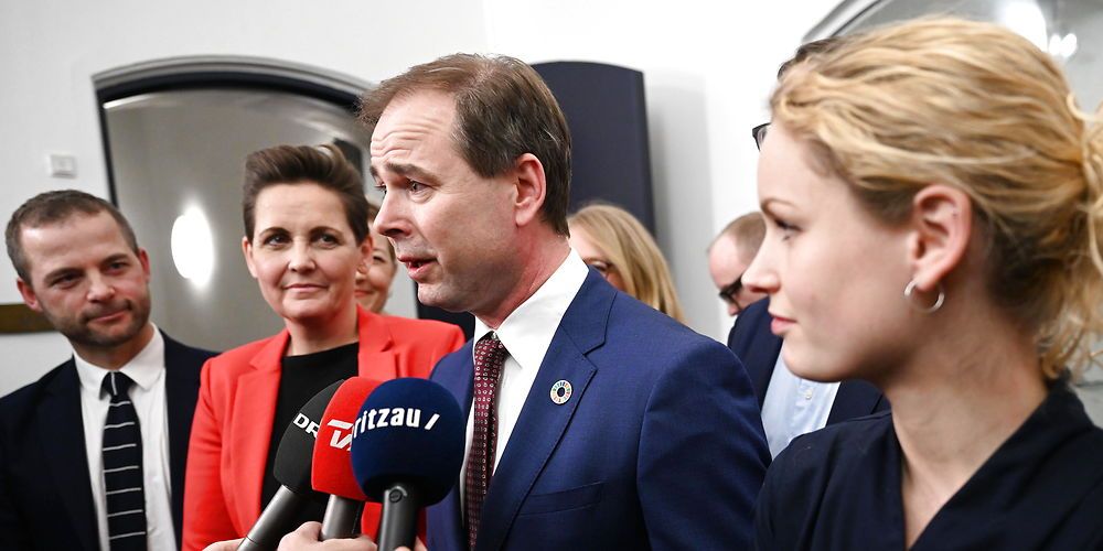 Partierne bag finansloven fremhævede i aftes det ekstra antal ansatte i landets daginstitutioner - men reelt svar det i 2020 til cirka to minutters ekstra voksen tid pr. barn.
