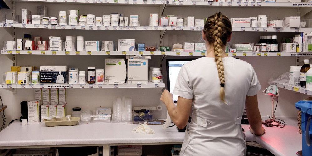 Fra 2020 skal det være muligt for alle sosu-assistenter og sygeplejersker at gå fra deltid til fuldtid, hvis de ønsker det. Det oplyser Danske Regioner. Tiltaget skal blandt andet hjælpe med at skaffe de 1000 ekstra sygeplejersker, som S-regeringen har lovet. (Arkivfoto).