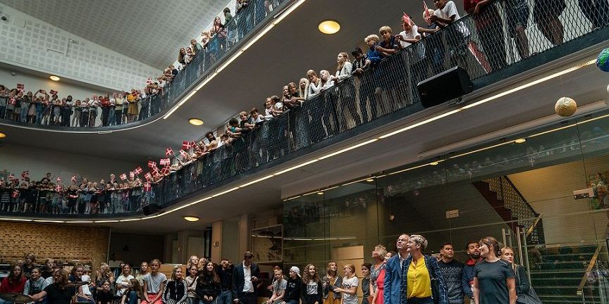 Hvis en elev har 15 procents ulovligt fravær i løbet af et kvartal, har kommunerne siden august haft mulighed for at trække dig i børnepenge. Det har kun to kommuner gjort. (Arkivfoto)