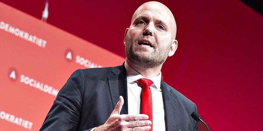 Et nyt grundforløb skal vare seks måneder og få flere unge til at vælge en uddannelse på en erhvervsskole, forklarer Thomas Gyldal Petersen (S), formand for KL's børne- og undervisningsudvalg. (Arkivfoto)