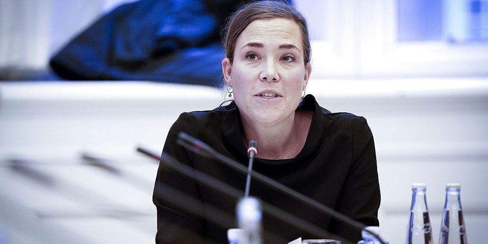 Social- og indenrigsminister Astrid Krag (S) siger i et skriftlig svar til Jyllands-Posten, at regeringen vil "holde hånden under de kommuner, der har flest udsatte familier og de tungeste børnesager". (Arkivfoto)