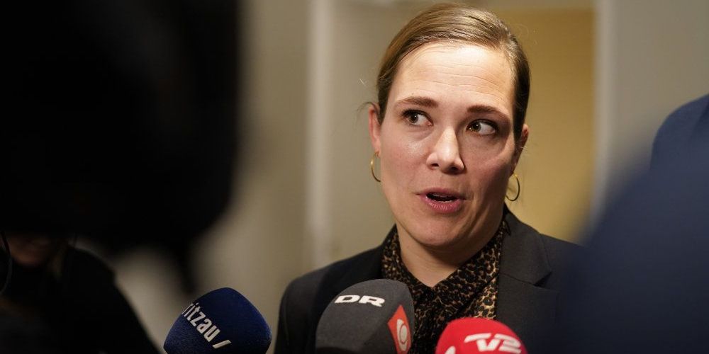 Social- og indenrigsminister Astrid Krag fremlægger kommissorium for en historisk udredning af eventuelle svigt mod borgere i statens varetægt i perioden 1933-1980 som opfølgning på undskyldningen til Godhavnsdrengene.