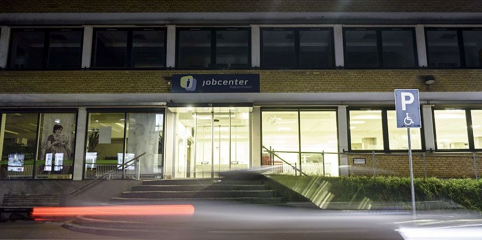 En ny rundspørge blandt HK-medlemmer ansat på landets jobcentre viser, at færre ansatte i jobcentrene oplever nedladende eller ubehagelige bemærkninger fra borgerne. (Arkivfoto)