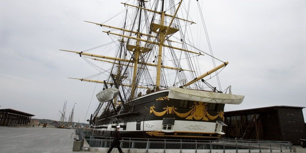Fregatten Jylland er blandt de museer, der får eftergivet 90 procent af et lån hos Arbejdsmarkedets Feriefond. (Arkivfoto)