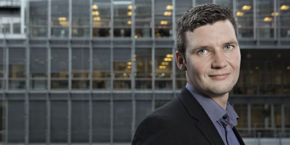 (Arkiv) Medlemmer af HK Kommunal har mange forskellige uddannelser bag sig. Hele 13 procent af de ansatte i jobcentrene på HK's overenskomst har en lang videregående uddannelse, fortæller Mads Samsing, næstformand.