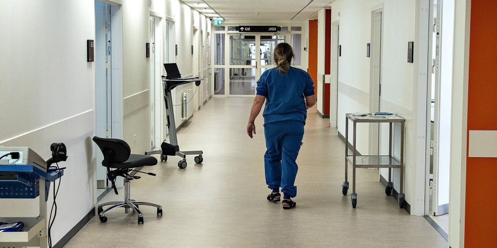 Selv om sundhedspersonale ikke uberettiget må slå op i patientjournaler, sker det. Siden 2016 har der været mindst 1.490 mistænkelige eller uberettigede opslag i elektroniske patientjournaler, viser en række aktinsigter. (Arkivfoto)