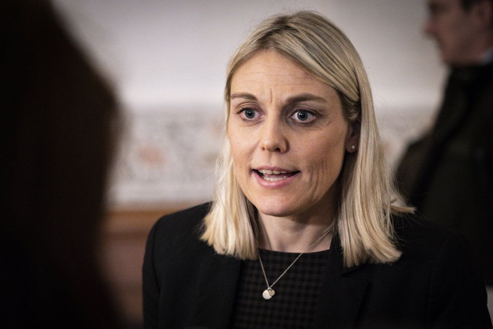 Forsvarsminister Trine Bramsen (S) vil styrke den interne revision i Forsvarsministeriet. Det skriver Politiken søndag.